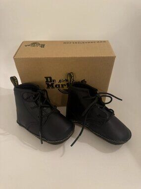 Doc Martens Baby Boots Booties Black Leather Auburn Lamper Infant Size 4 NIB